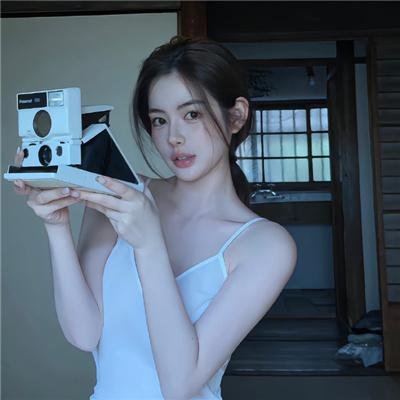 年轻女子